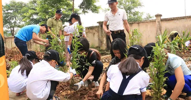 Việt đoạn văn về ý thức giữ gìn vệ sinh trường lớp